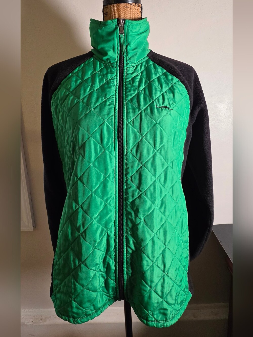 Lauren Ralph Lauren Green Quilted Puffer Jacket with Black Sleeves